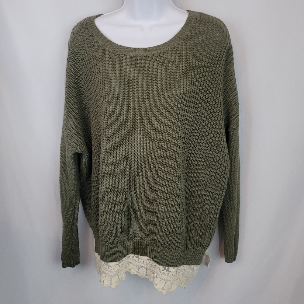 ❤ 3/$25 Pin And Needles Sweater